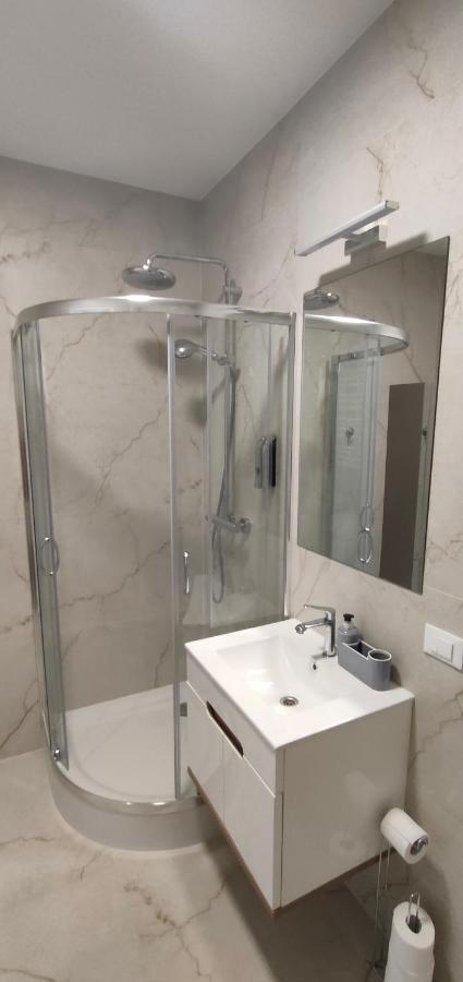Praga Apartament Apartment วอร์ซอ ภายนอก รูปภาพ