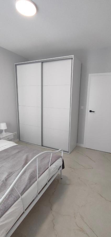 Praga Apartament Apartment วอร์ซอ ภายนอก รูปภาพ